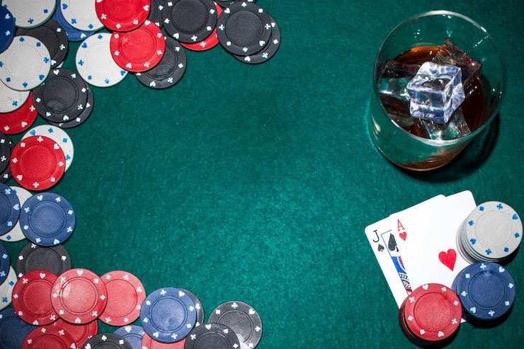 Meja roulette VIP pancing77 dengan layout taruhan yang jelas dan denominasi chip tertera